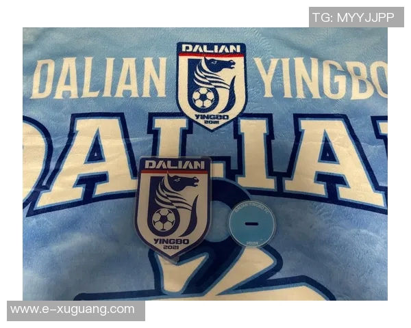 足球明星真人立牌图片展示与背后故事解析让你更了解偶像的魅力与成就 足球明星真人立牌图片展示与背后故事解析让你更了解偶像的魅力与成就